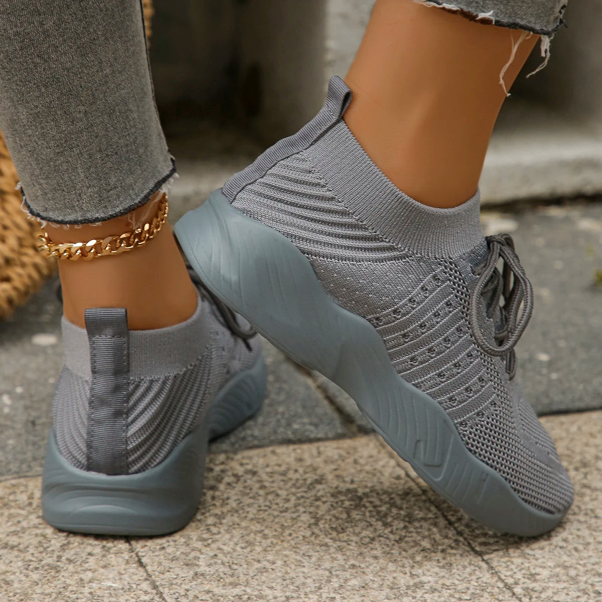 Breathable Knitted Sports Shoes